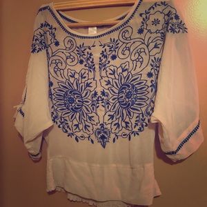 Arden B Cream and Blue Embroidered top